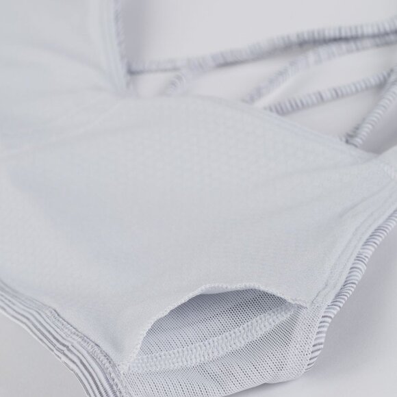 Free to Be Zen Bra - Lululemon size 6 - Picture 6 of 9